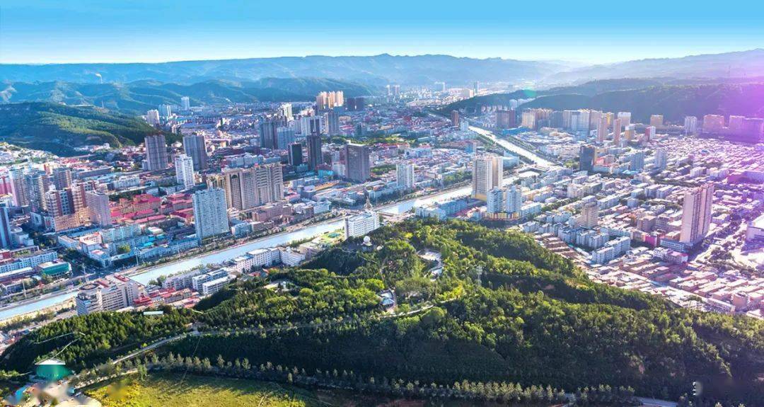 吕梁山下的舞台传奇